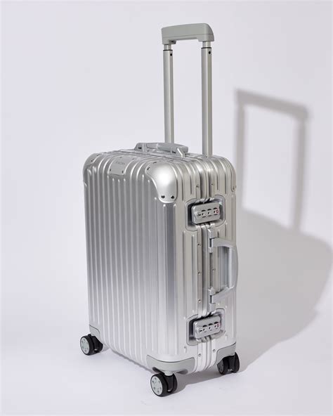 rimowa carry on luggage review.